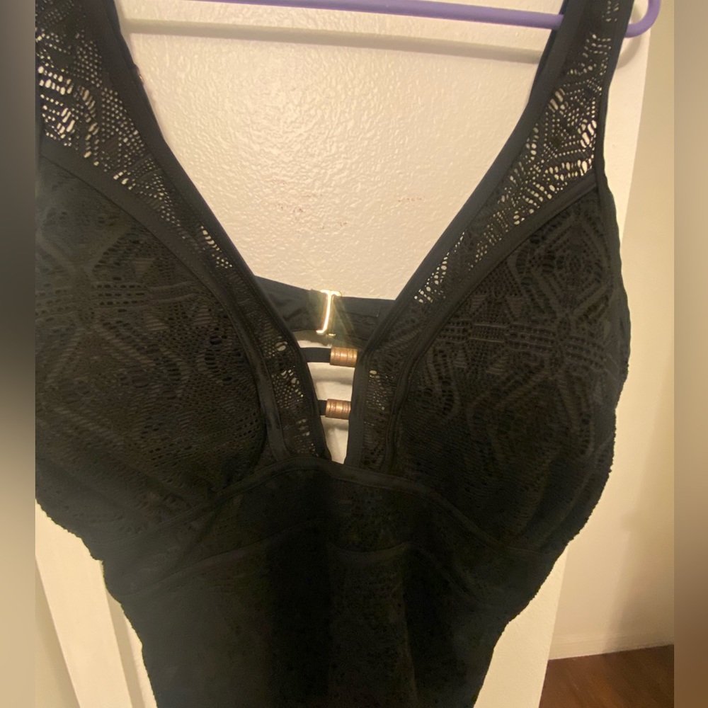 Women’s Black Lace Tankini Swim Top - Elegant Coverage - Picture 2 of 4